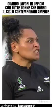 Quando lavori in ufficio con tutte donne che hanno il ciclo contemporaneamente rugby